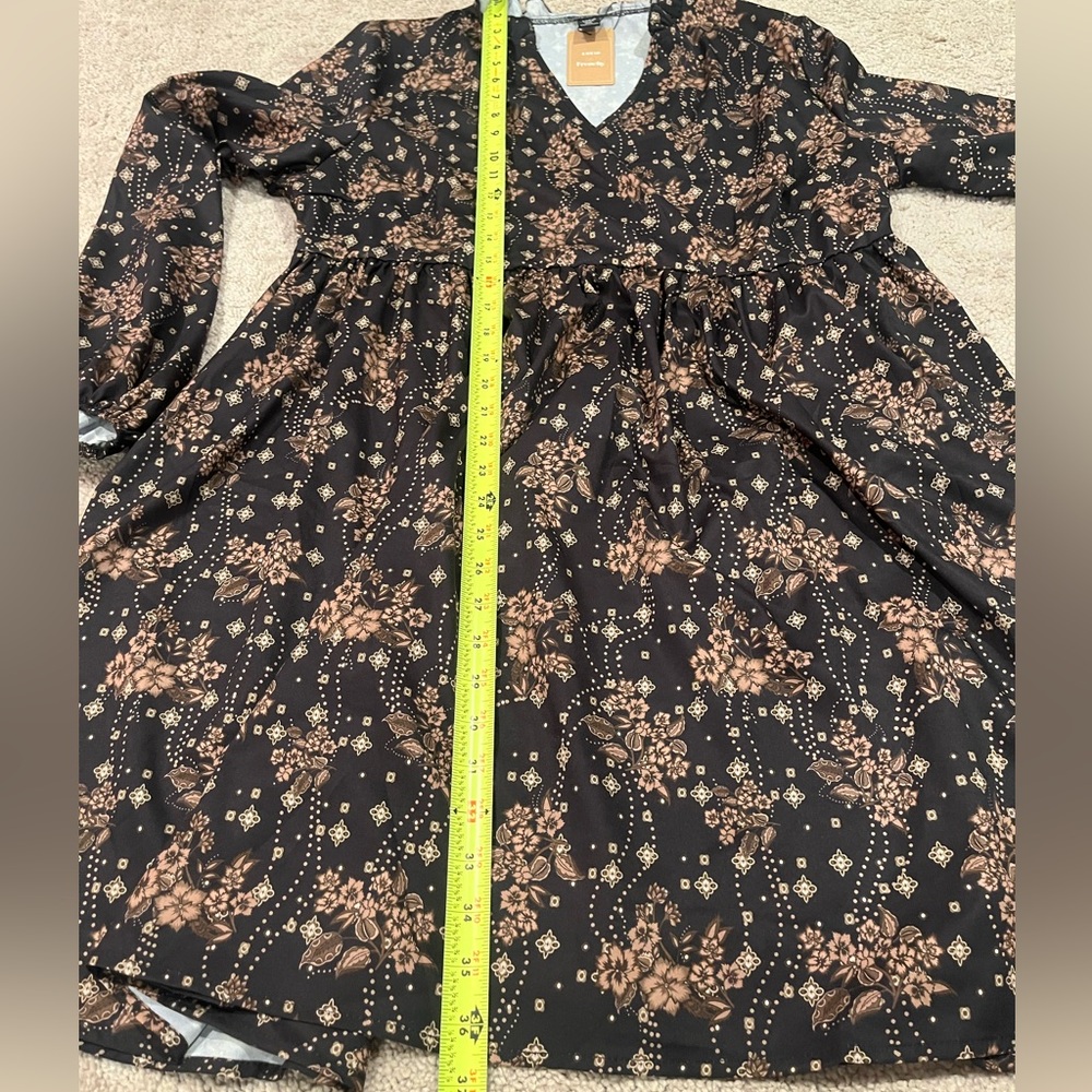Shein Long Sleeve Dress - Picture 2 of 10